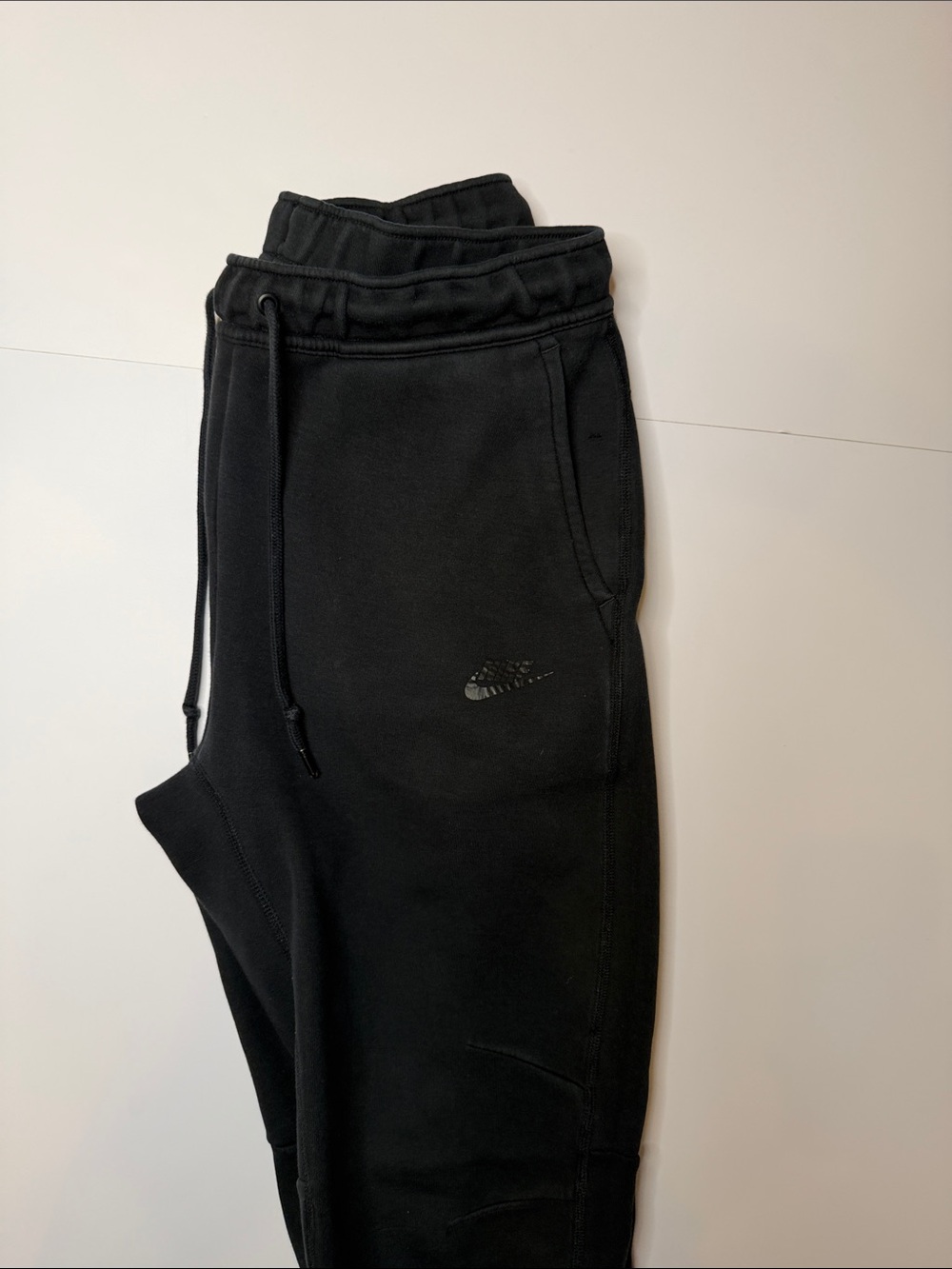 Nike Tech Fleece Black Drawstring Jogger Pants - Picture 2 of 6